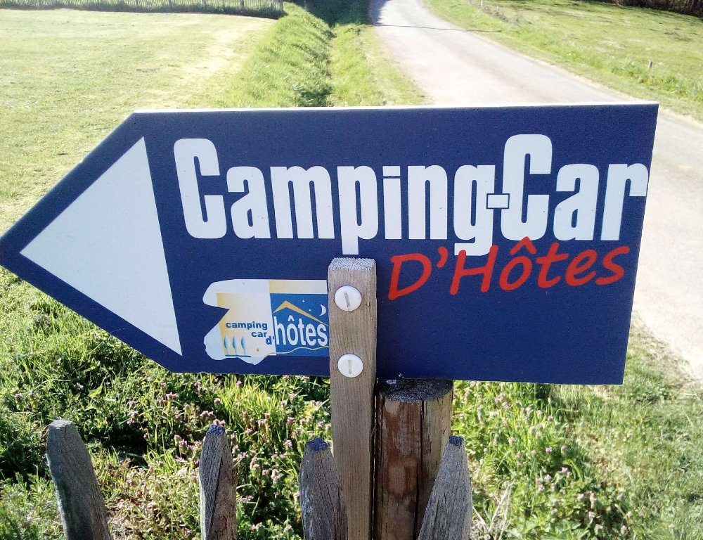 Aire camping-car  Saint-Avit-Snieur (24440) - Photo 4